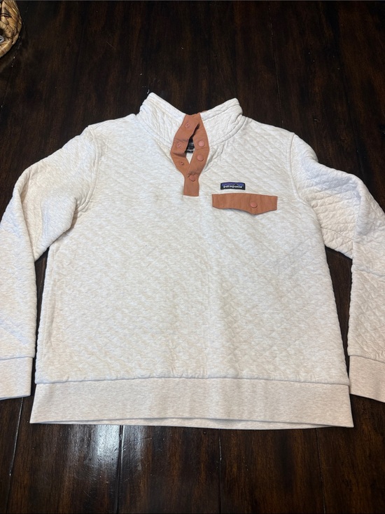 Patagonia Tops - Patagonia Cream Quilted Pullover with Tan Snap Placket